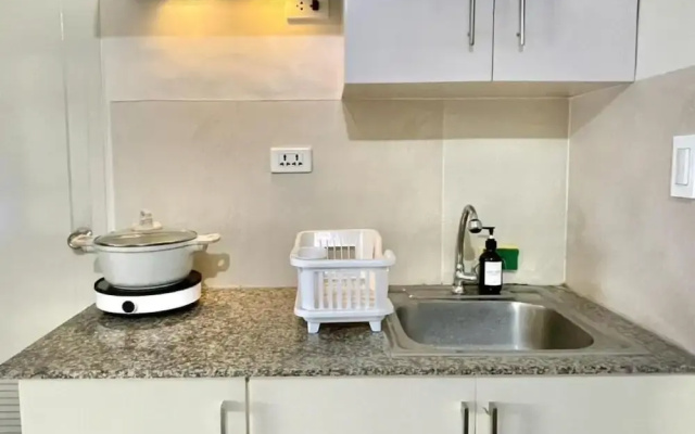 Apartment Sleeps 6 With Netflix