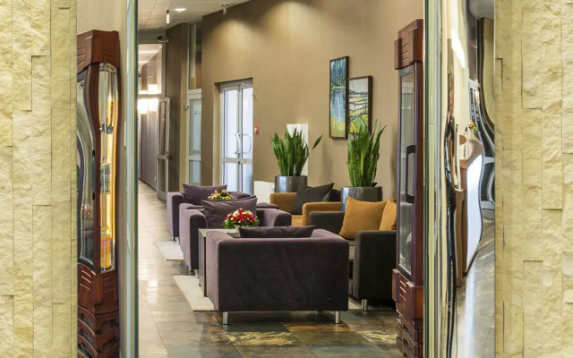 Hotel Victor Pruszków DeSilva