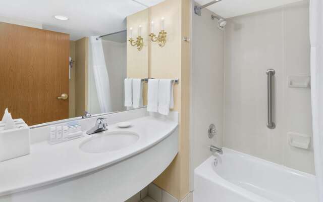 Hampton Inn Columbus-North
