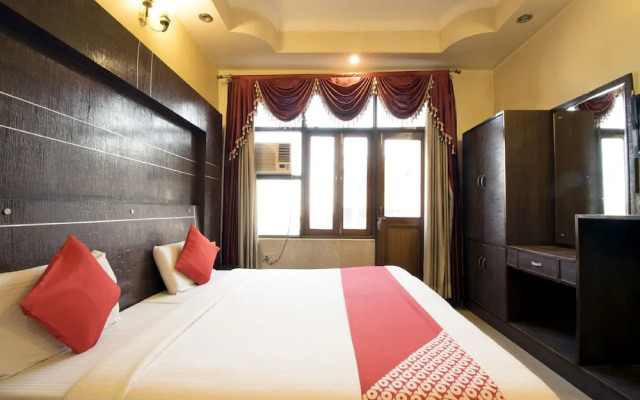 OYO 17109 Hotel Vipul Palace