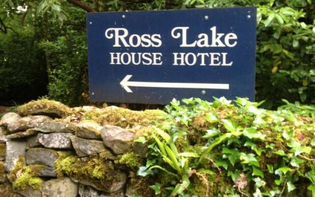 Ross Lake House Hotel