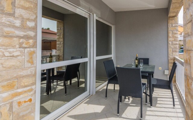 Awesome Home in Vir With 4 Bedrooms and Wifi