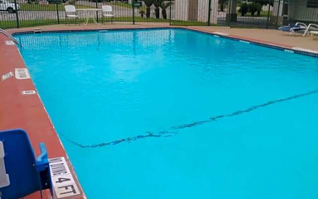 Garden Inn  Suites New Braunfels