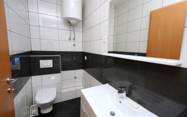 Remarkable 2-bed Apartment in Srima With sea View