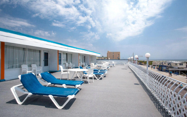 Hotel Cabana Oceanfront/ Boardwalk