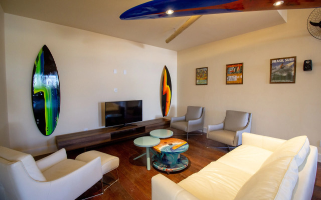 Longboard Paradise Surf Club