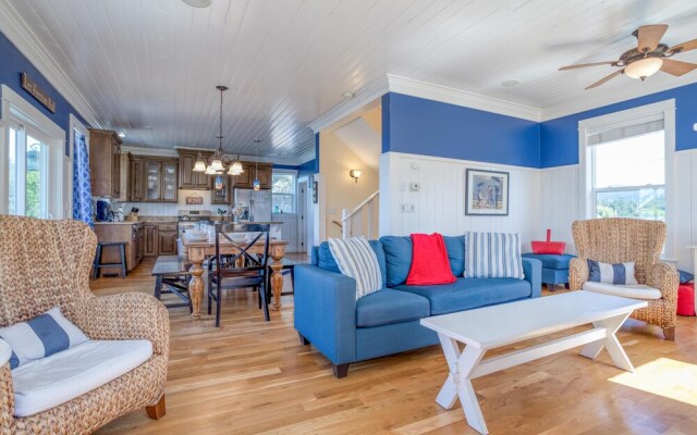 Baywood Shores Bed & Breakfast