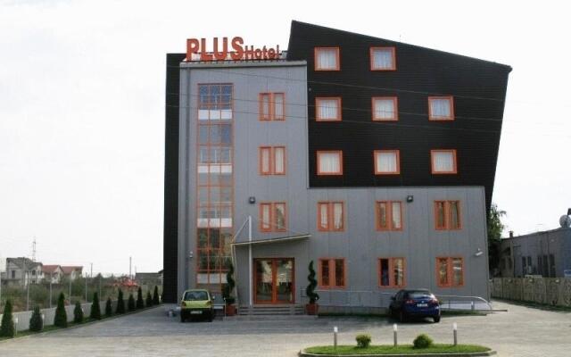 Plus Hotel