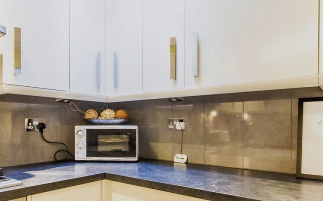 BUTE 17 2 Bed Maisonette