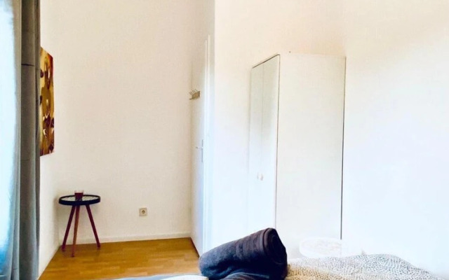 Spacious 4BR Apt Perfect for Groups