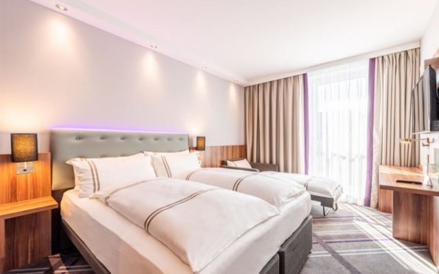 Отель Premier Inn Duesseldorf City Centre