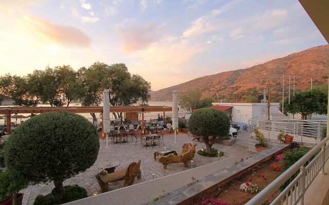 Almiriki Hotel