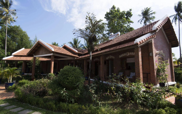 Cassia Cottage Resort and Spa