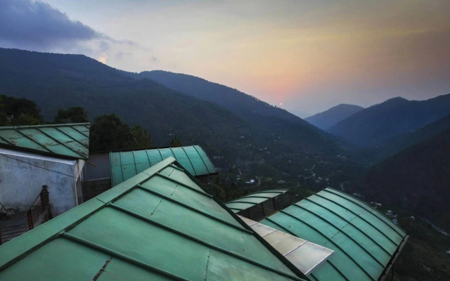 Seclude Ramgarh, Cliff's Edge