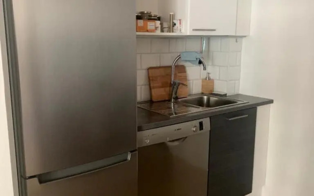 Modern one bedroom apartment nearby Airport