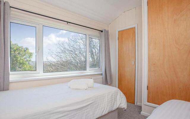 117 Atlantic Reach-UK32918