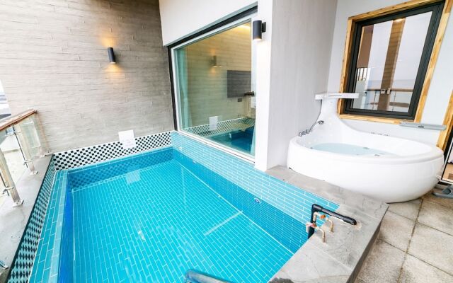Windmill 108 Poolvilla