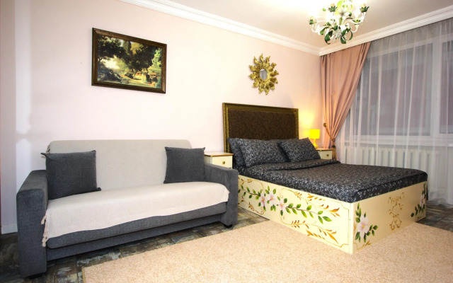 The apartment is available on 3rd Frunzenskaya