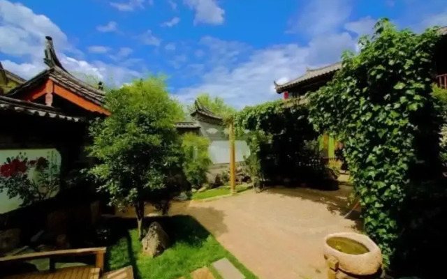 Lijiang Shuhe Yueshang Inn