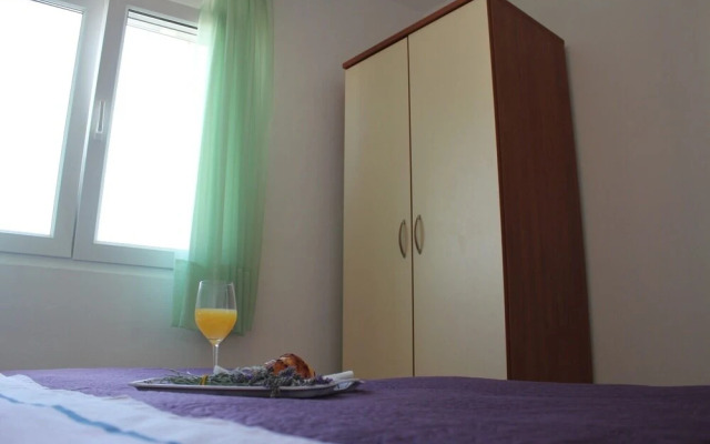 Ružica - 50m From the sea - A1-ruža
