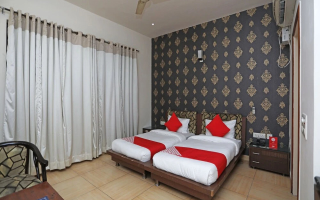 OYO 17257 Stay Inn