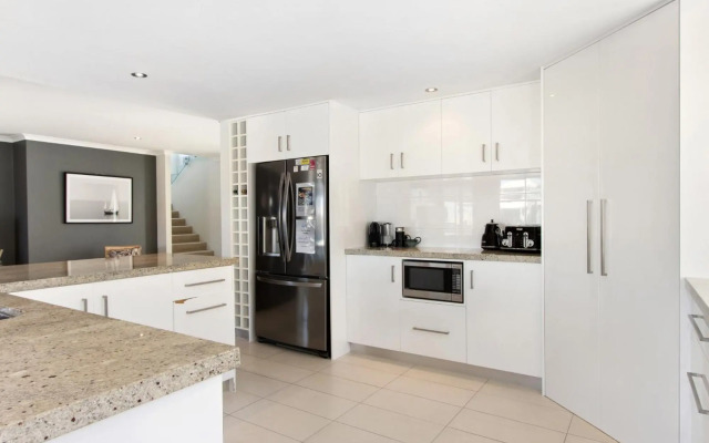 Deluxe Living in Mariners Cove