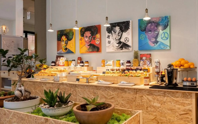 De La Ville Boutique Hotel
