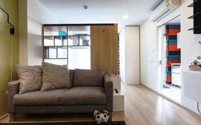 House of us, The Superhero