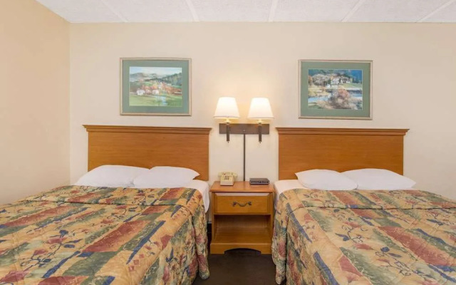 Travelodge Fredericksburg South