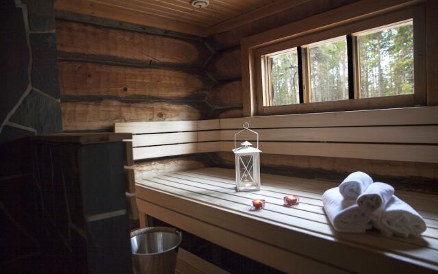 Saarikejo Log Chalet