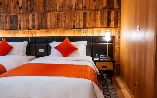 QI Hotel