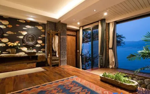 The Idler Lodge | Shuanglang Sanctuary by Erhai