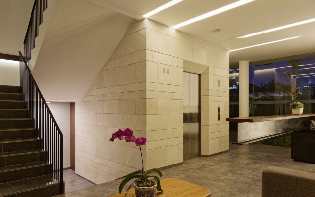 Daun Residence