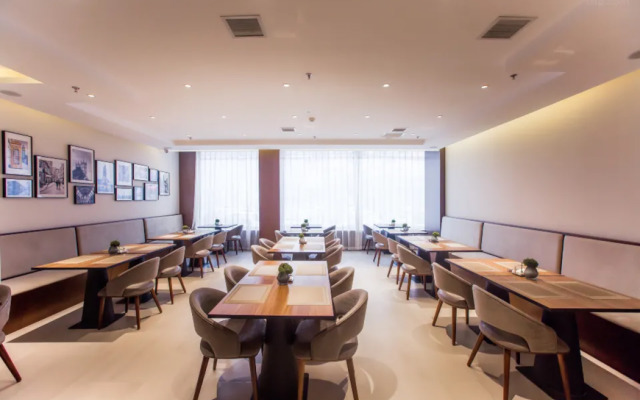 Homeinn Plus Hotel (Jinzhou Railway Station Renmin Street)