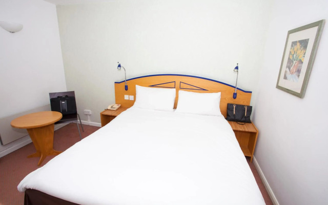 ibis Cardiff Gate - International Business Park