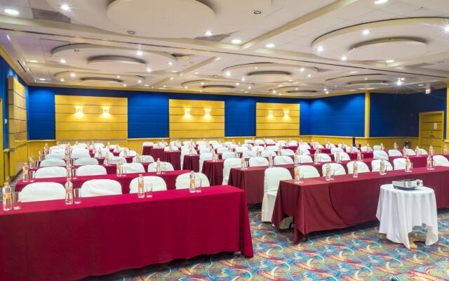 Holiday Inn Monterrey - Parque Fundidora by IHG