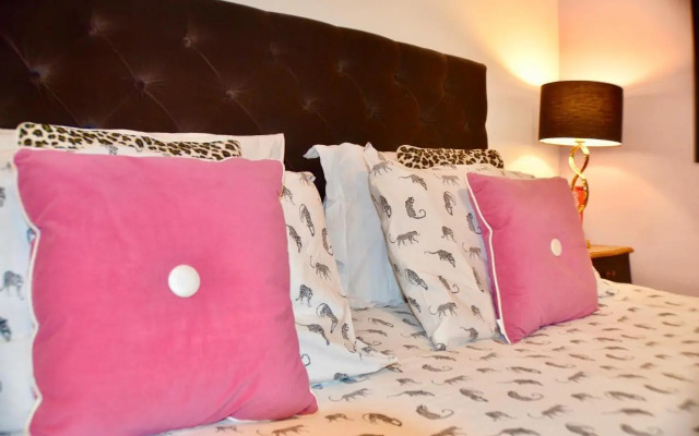 Artistic Antibes Apartment