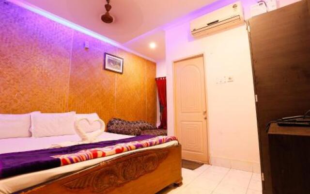 Hotel Santiniketan