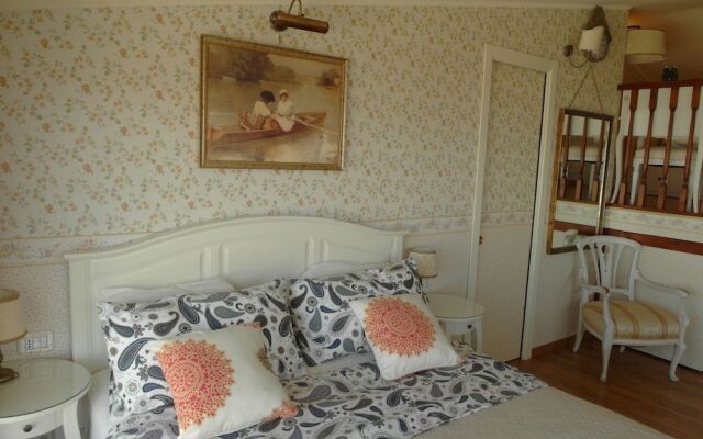 The White Villa