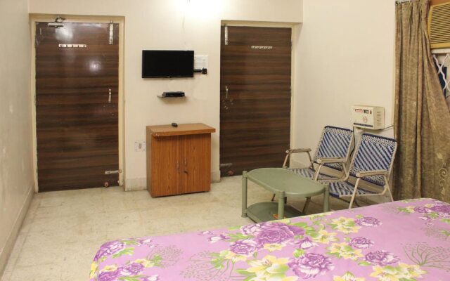 Radha Deo Guest House