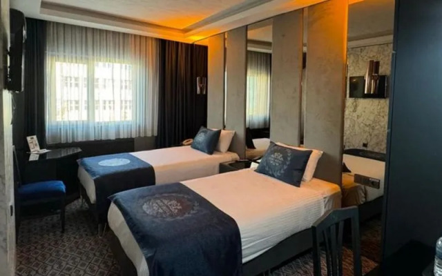 Bç Ruby Hotel