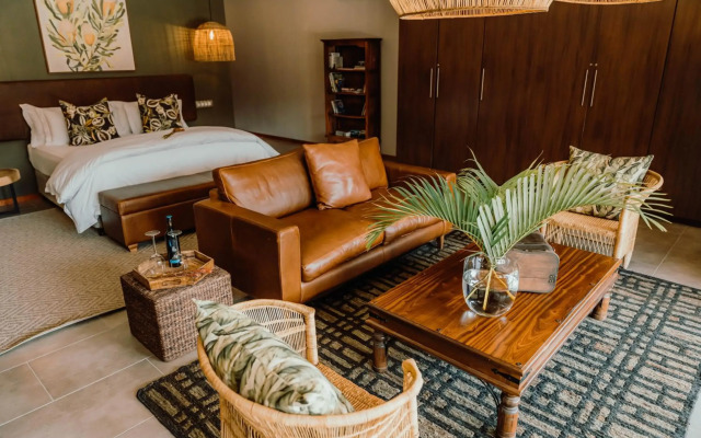 Bambuu Lakeside Lodge