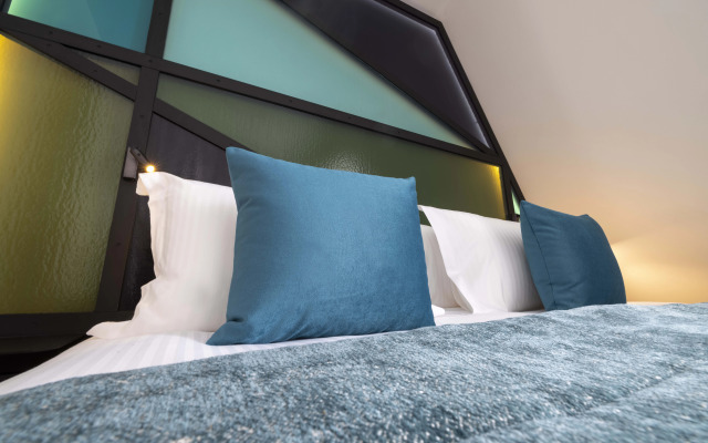 Le 12 Hotel