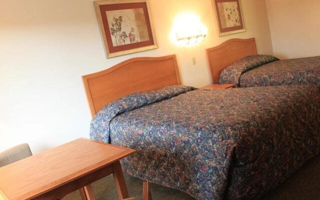 Landmark Inn