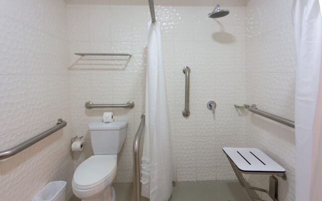 Howard Johnson by Wyndham Lima Miraflores Larco