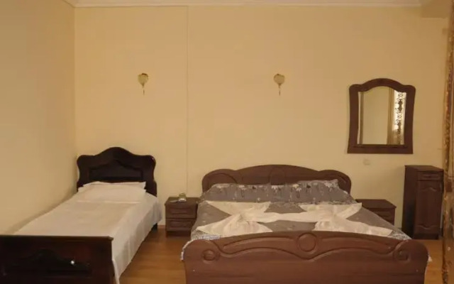 Kral Hotel