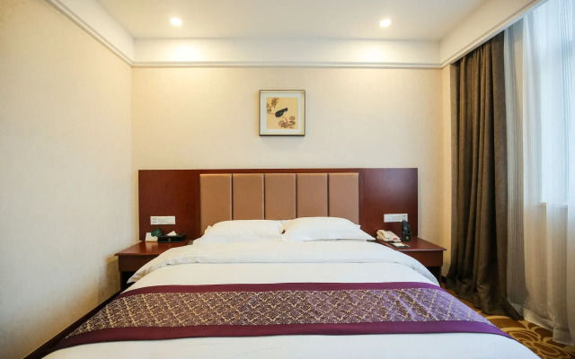 New Knight Royal Hotel Airport and International Resort