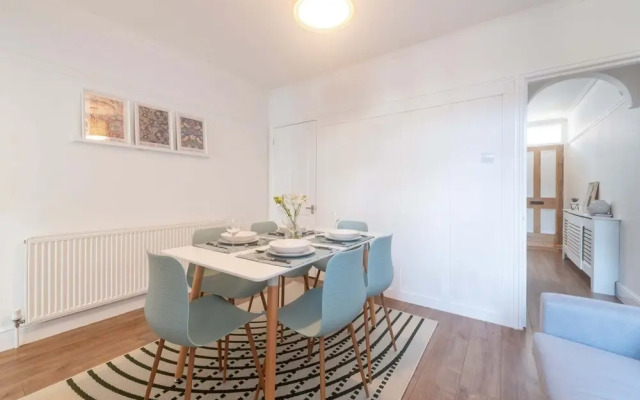 Host Stay Caversham Westfield House