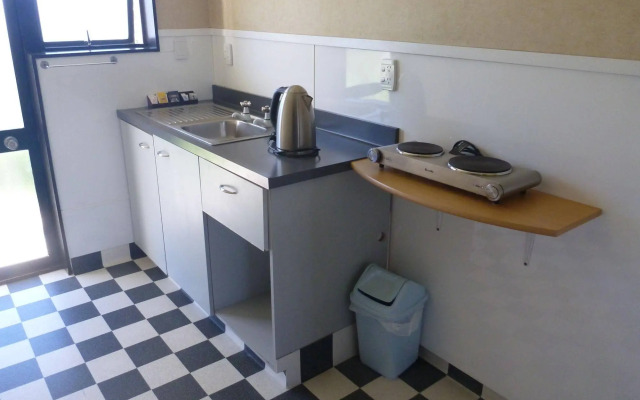 Drury Motor Lodge