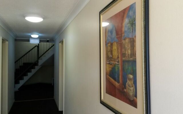 Coolamon Apartments